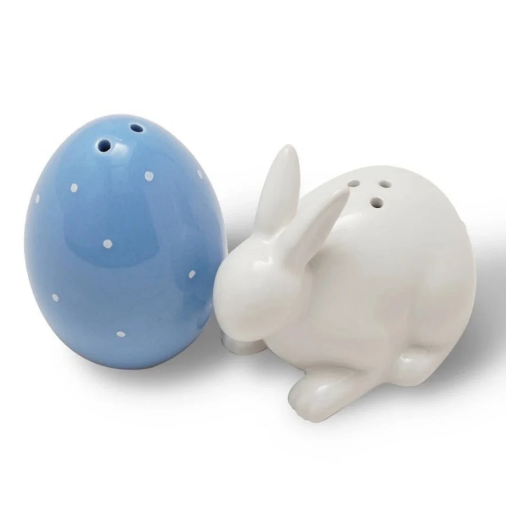 Target 2021 Bullseye Playground Ceramic Easter Bunny Salt and Pepper Shaker Set